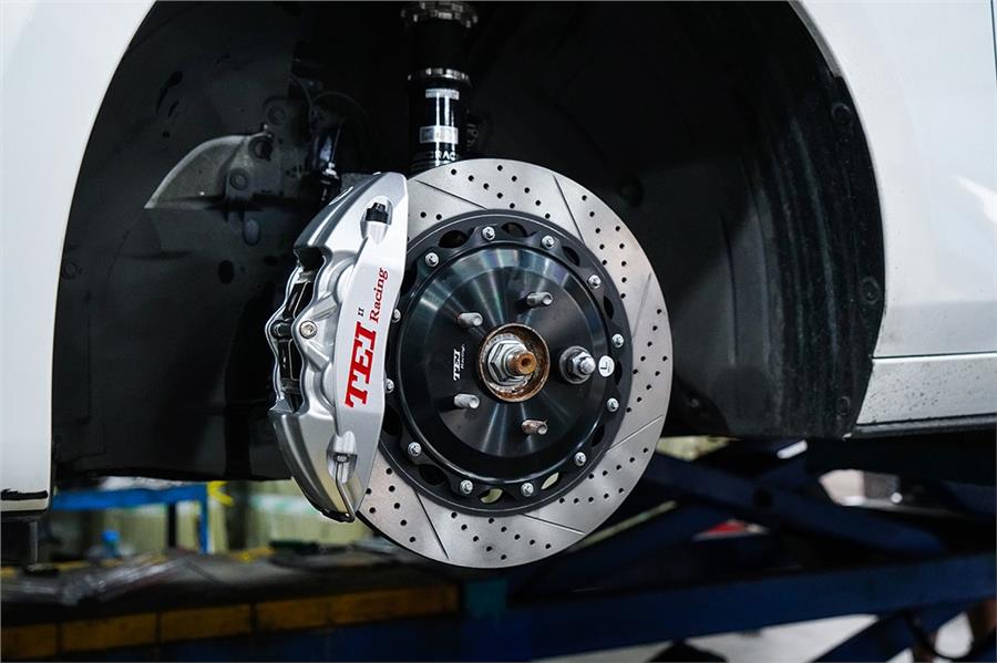 马自达昂克赛拉​​前后轮刹车改装TEI Racing P系列街道版性能刹车卡钳套件